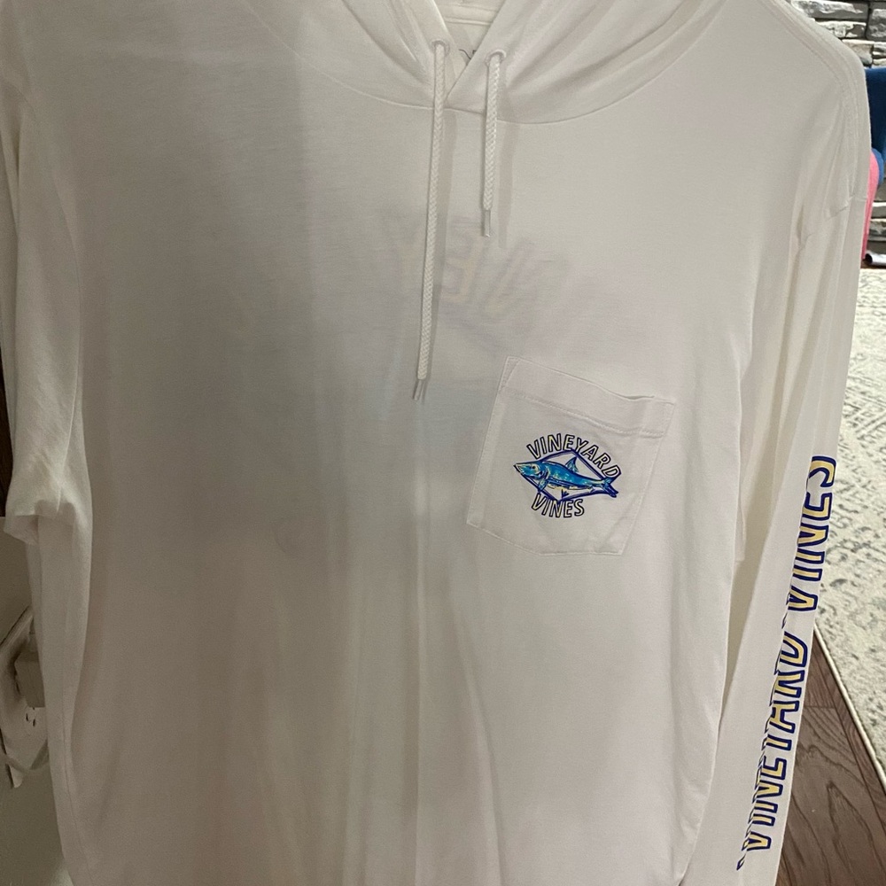 White long-sleeved Vineyard Vines tee with hoodie - smoke-free home